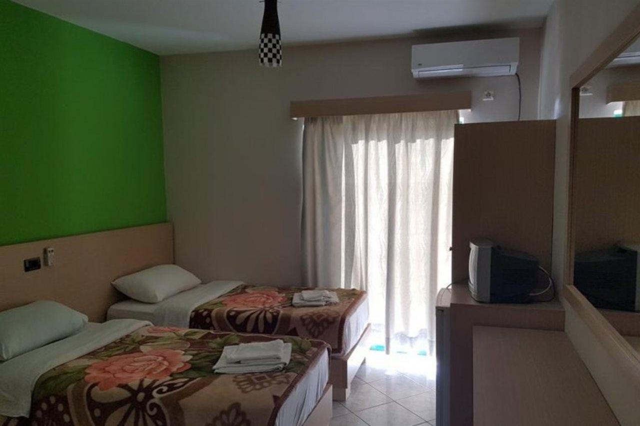 Perla Hotel Saranda Exterior photo