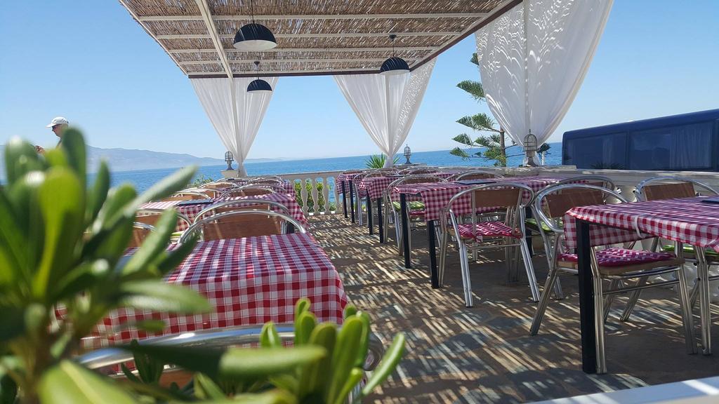 Perla Hotel Saranda Exterior photo
