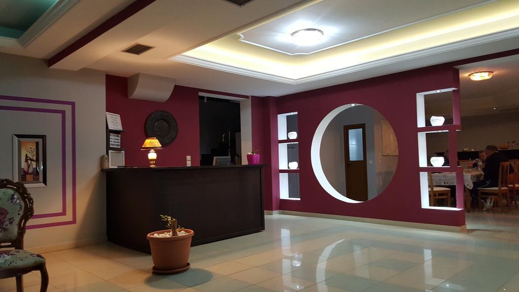Perla Hotel Saranda Exterior photo