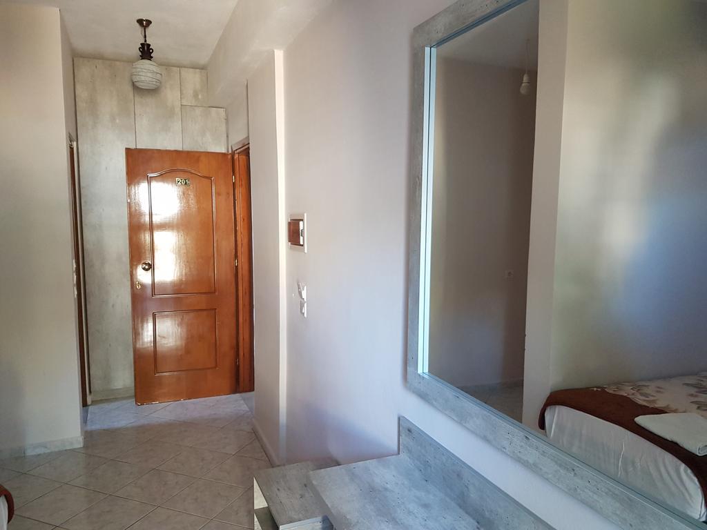 Perla Hotel Saranda Exterior photo
