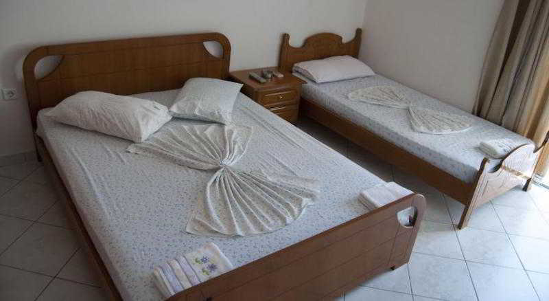 Perla Hotel Saranda Exterior photo