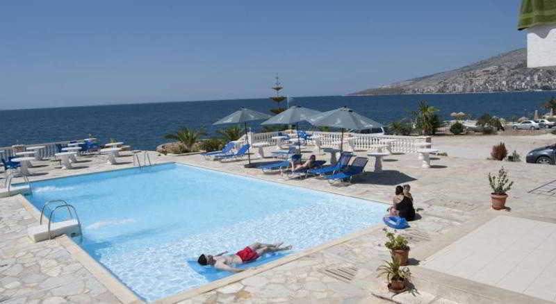 Perla Hotel Saranda Exterior photo