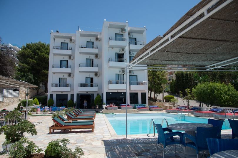 Perla Hotel Saranda Exterior photo