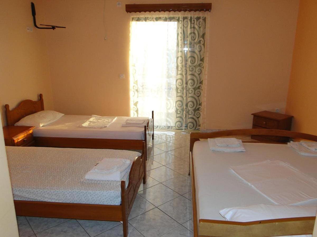 Perla Hotel Saranda Exterior photo