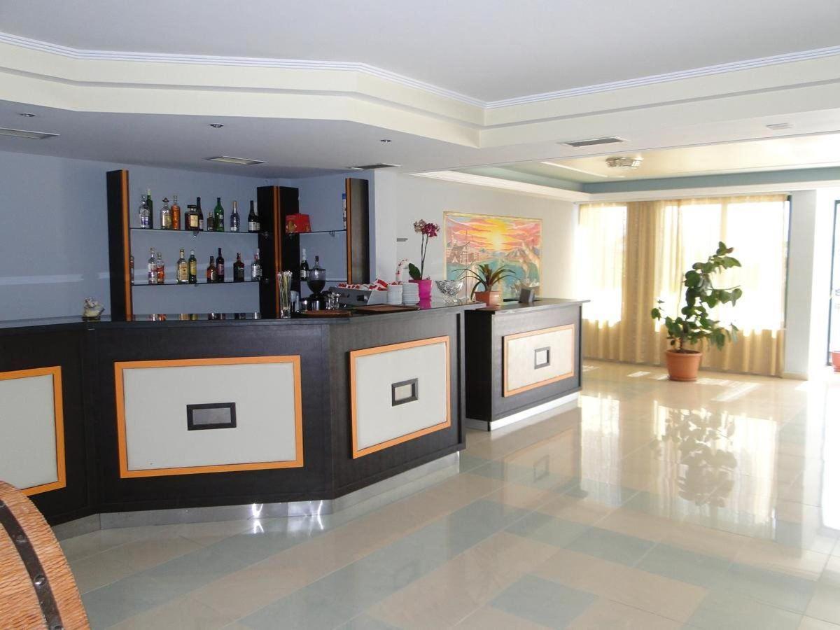 Perla Hotel Saranda Exterior photo